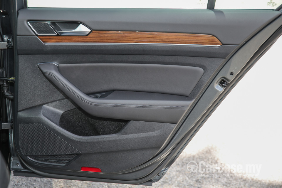 Volkswagen Passat B8 (2016) Interior