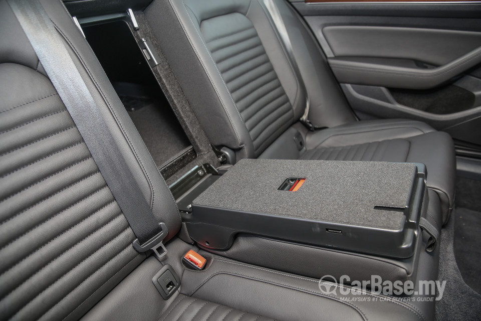 Volkswagen Passat B8 (2016) Interior