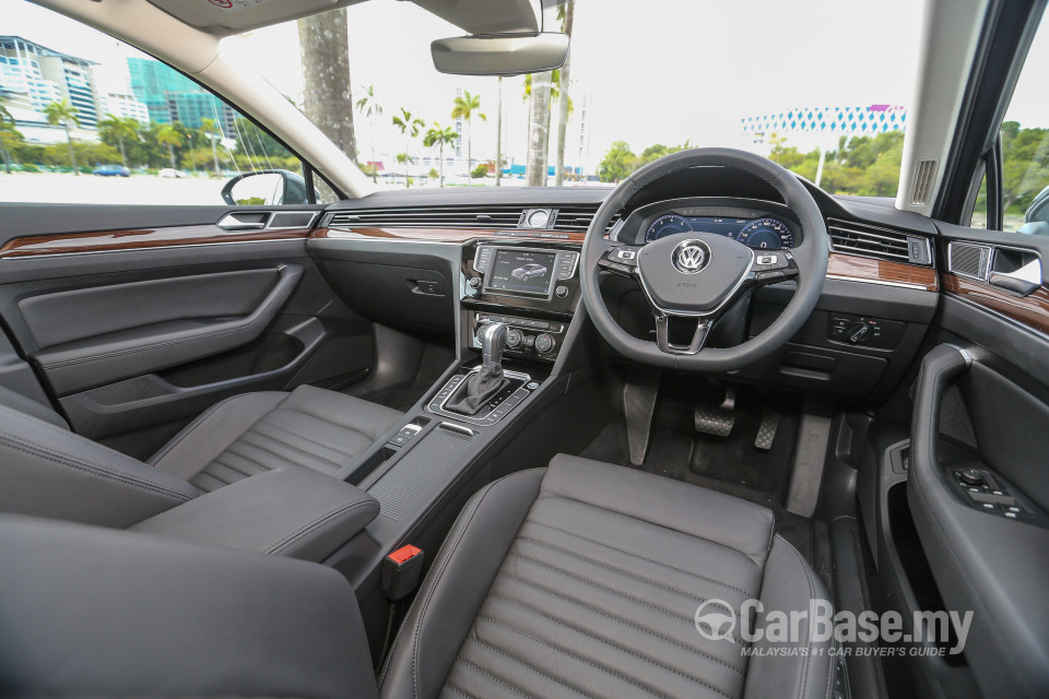 Volkswagen Passat B8 (2016) Interior
