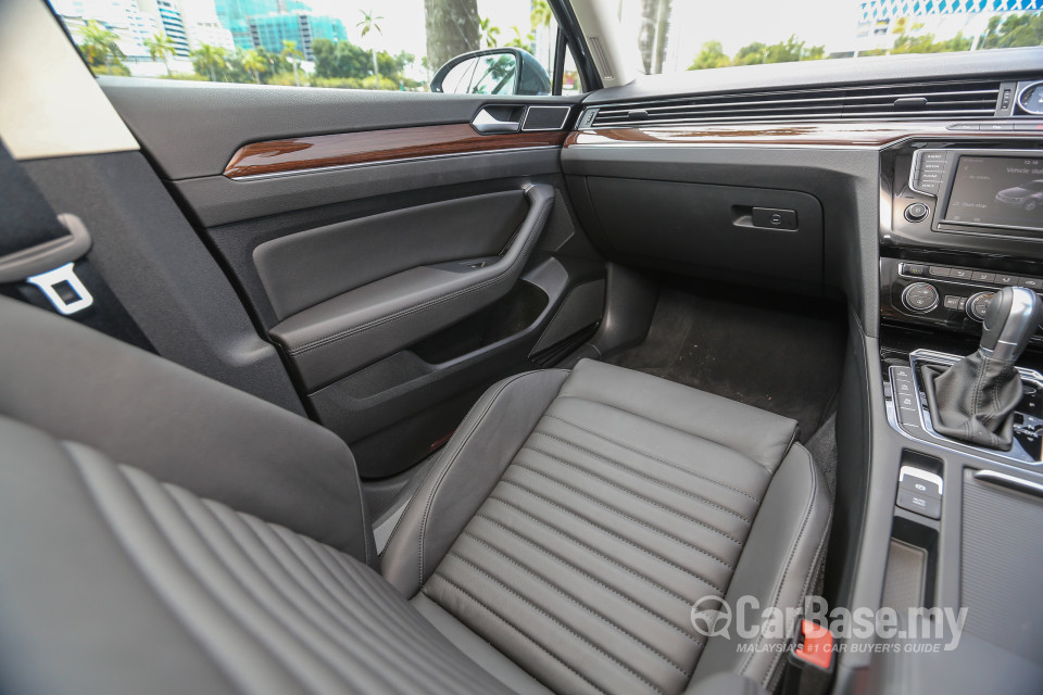 Volkswagen Passat B8 (2016) Interior