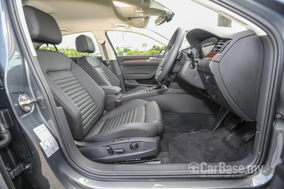 Volkswagen Passat B8 (2016) Interior