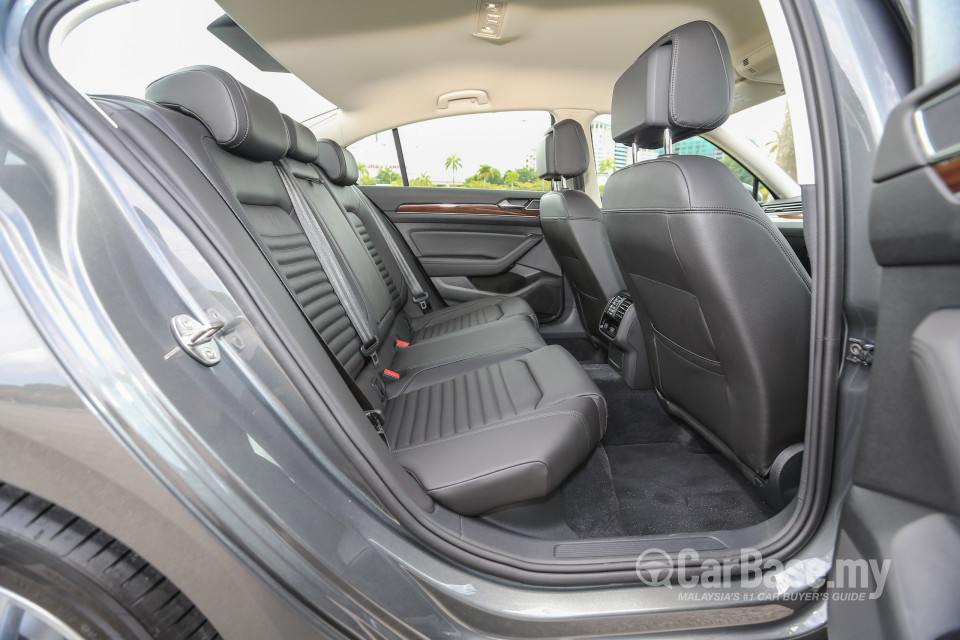 Volkswagen Passat B8 (2016) Interior