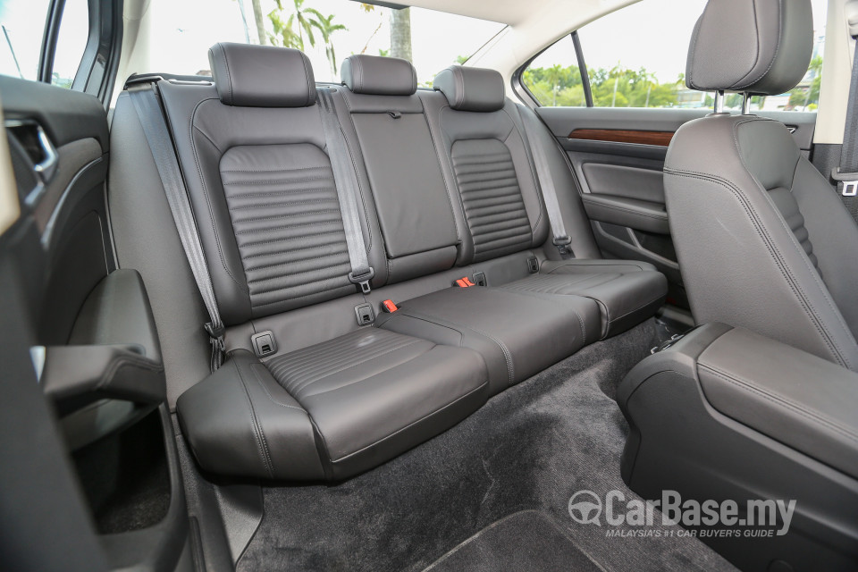 Volkswagen Passat B8 (2016) Interior
