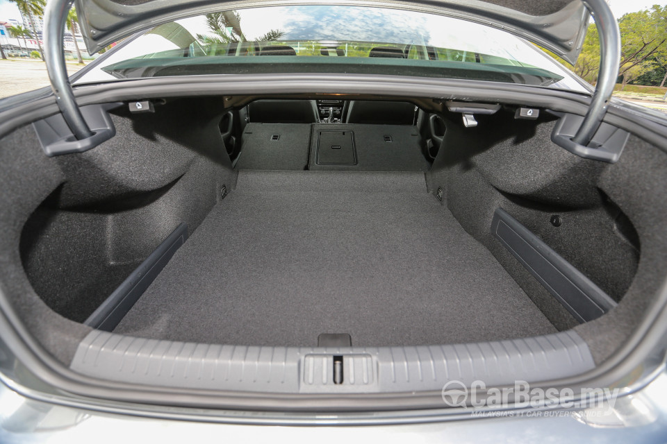Volkswagen Passat B8 (2016) Interior