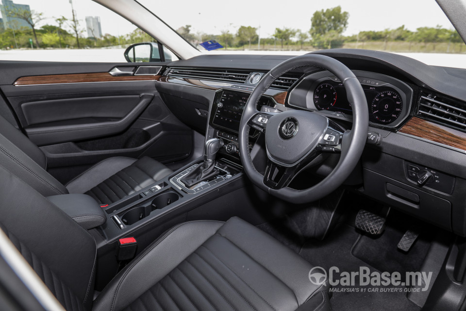 Volkswagen Passat B8 (2016) Interior