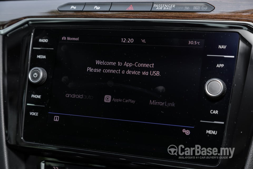 Volkswagen Passat B8 (2016) Interior