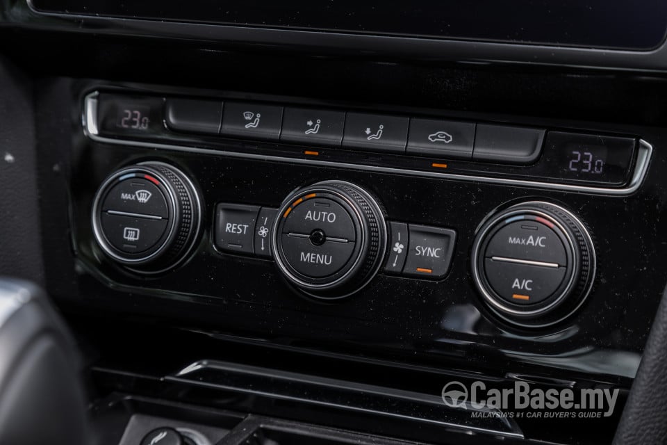 Volkswagen Passat B8 (2016) Interior
