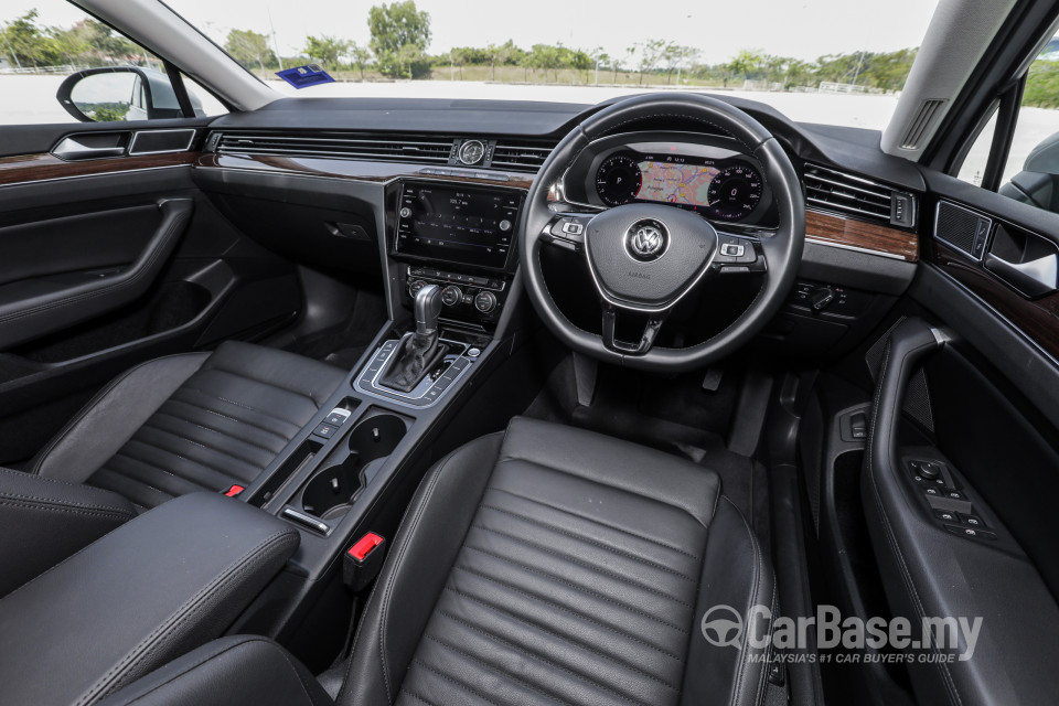 Volkswagen Passat B8 (2016) Interior