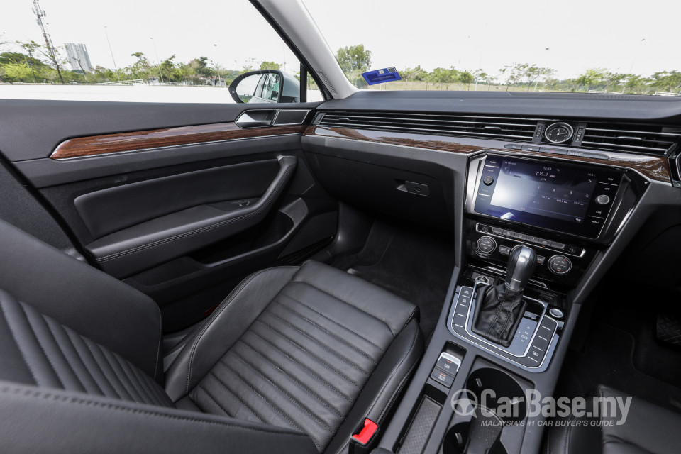 Volkswagen Passat B8 (2016) Interior