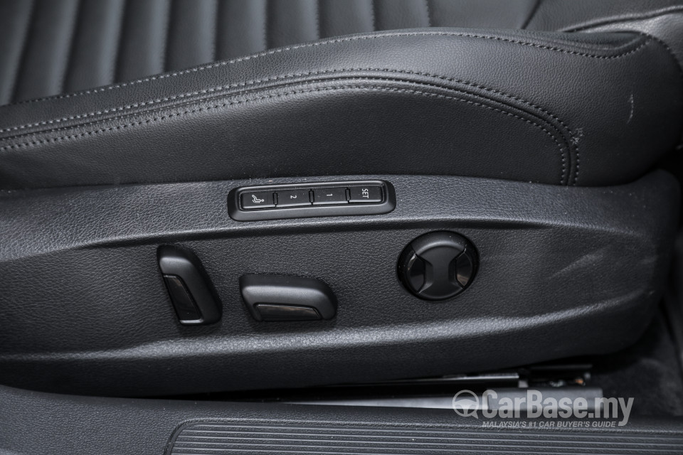 Volkswagen Passat B8 (2016) Interior