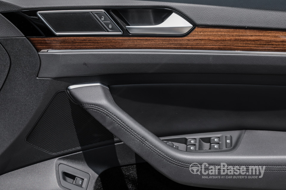 Volkswagen Passat B8 (2016) Interior