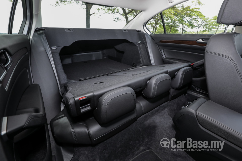 Volkswagen Passat B8 (2016) Interior