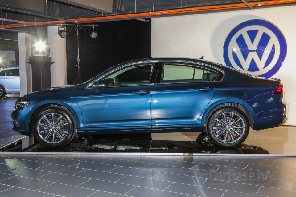 Volkswagen Touareg Mk2 (2010) Exterior