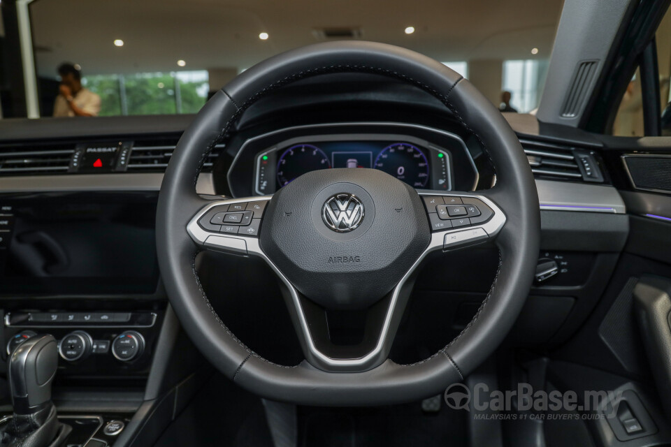 Toyota Innova AN140 (2016) Interior