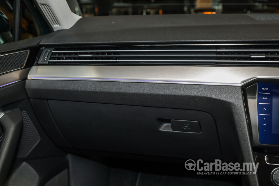Volkswagen Passat B8.5 (2020) Interior