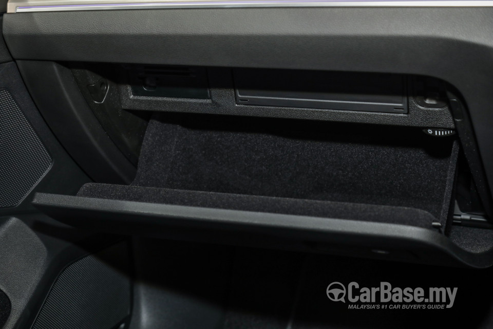 Volkswagen Passat B8.5 (2020) Interior