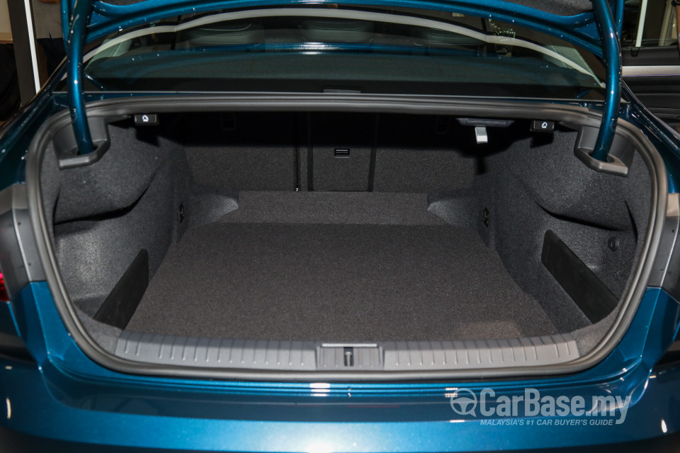 Volkswagen Passat B8.5 (2020) Interior