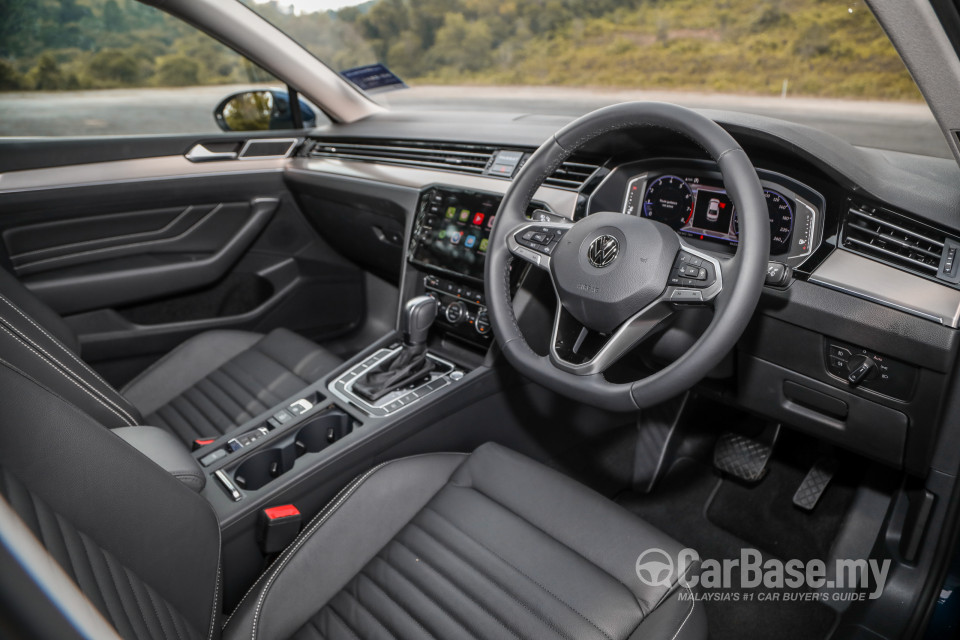 Volkswagen Passat B8.5 (2020) Interior