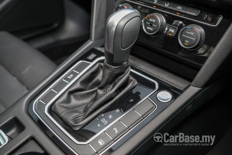 Volkswagen Passat B8.5 (2020) Interior