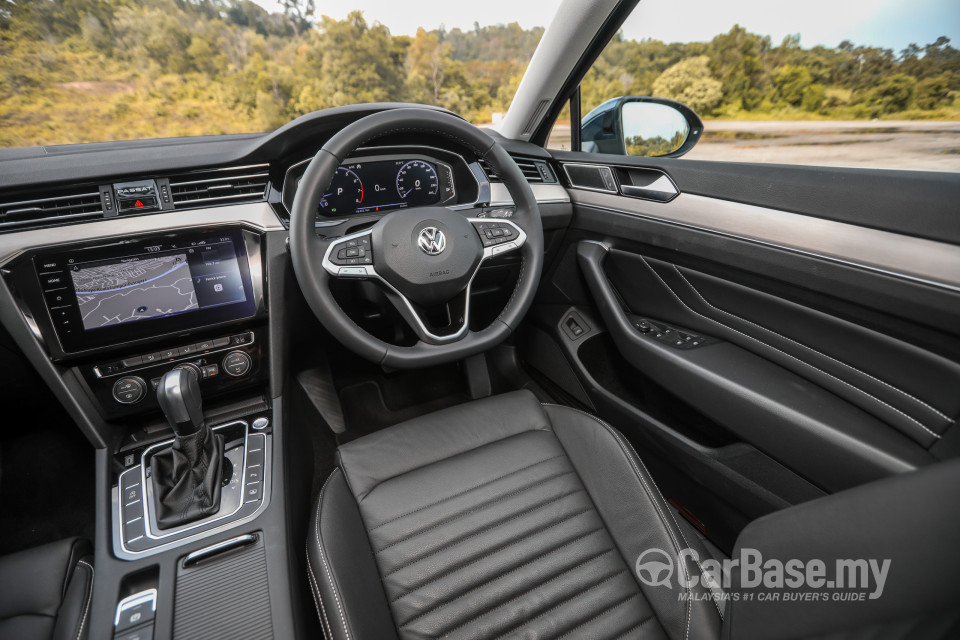 Volkswagen Passat B8.5 (2020) Interior