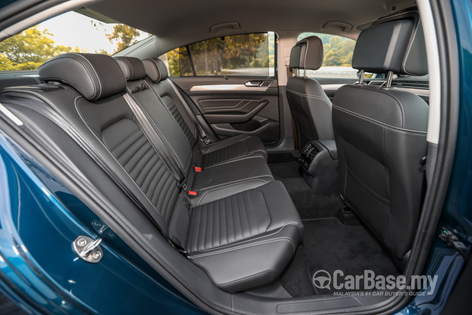 Volkswagen Passat B8.5 (2020) Interior