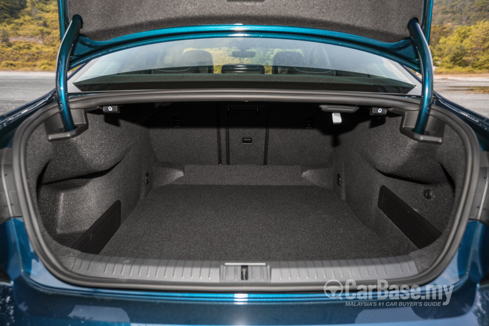 Volkswagen Passat B8.5 (2020) Interior