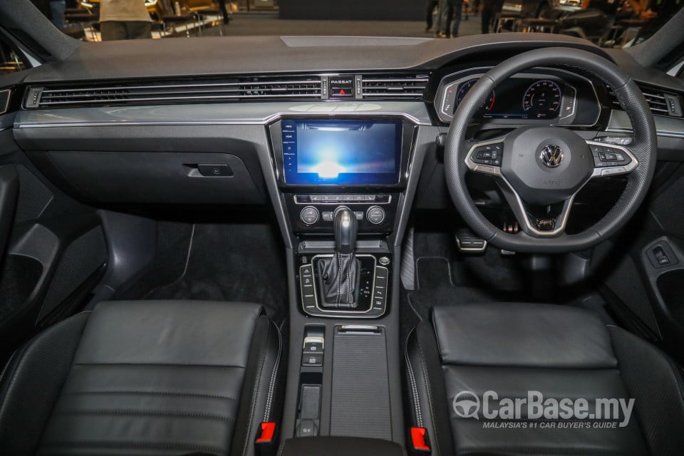 Volkswagen Passat B8.5 (2020) Interior