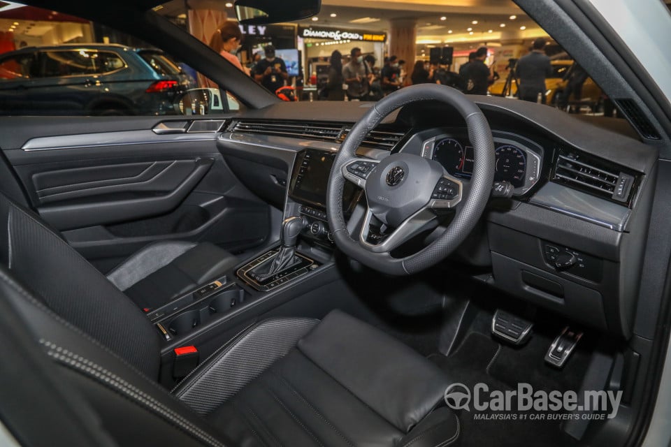 Volkswagen Passat B8.5 (2020) Interior