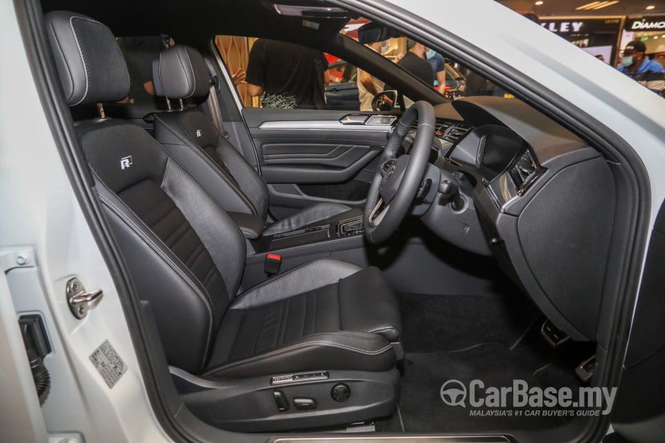 Volkswagen Passat B8.5 (2020) Interior