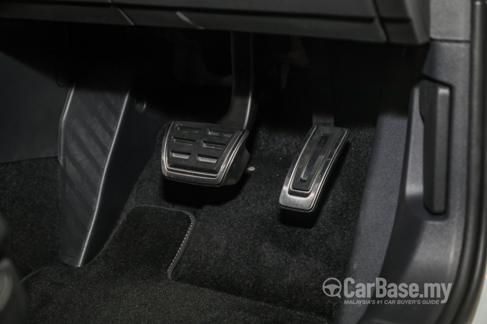 Volkswagen Passat B8.5 (2020) Interior
