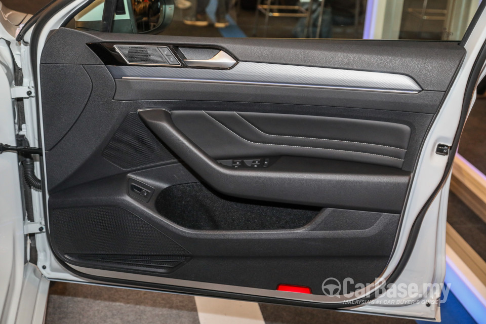 Volkswagen Passat B8.5 (2020) Interior