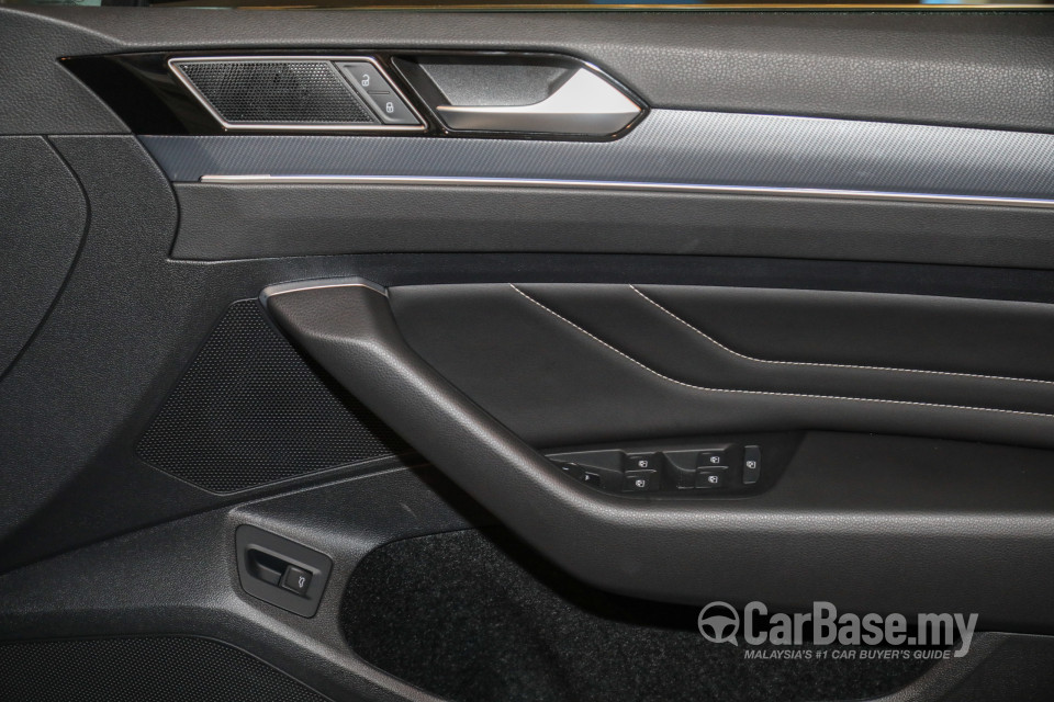 Volkswagen Passat B8.5 (2020) Interior
