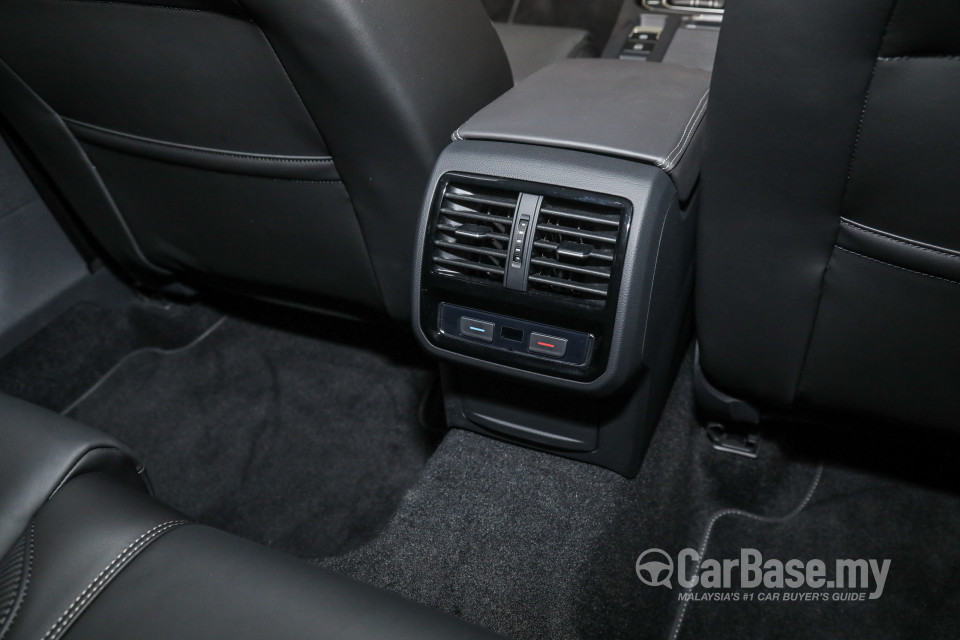 Volkswagen Passat B8.5 (2020) Interior