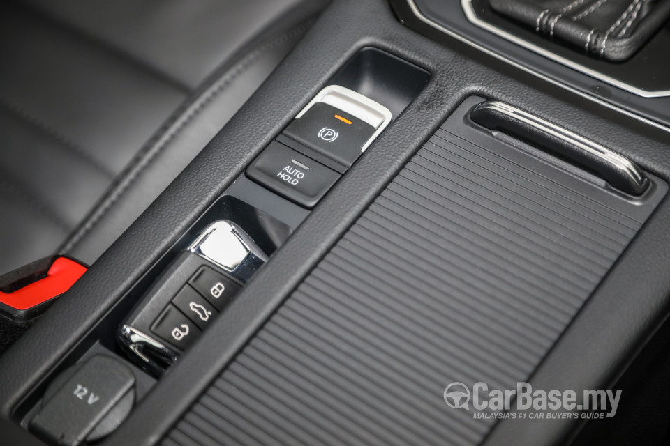 Volkswagen Passat B8.5 (2020) Interior