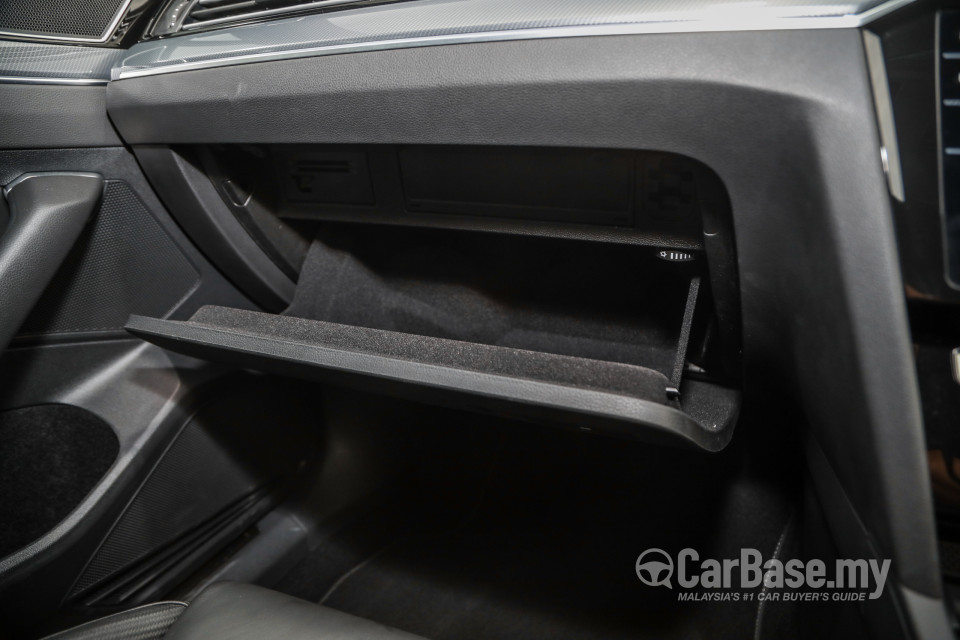 Volkswagen Passat B8.5 (2020) Interior