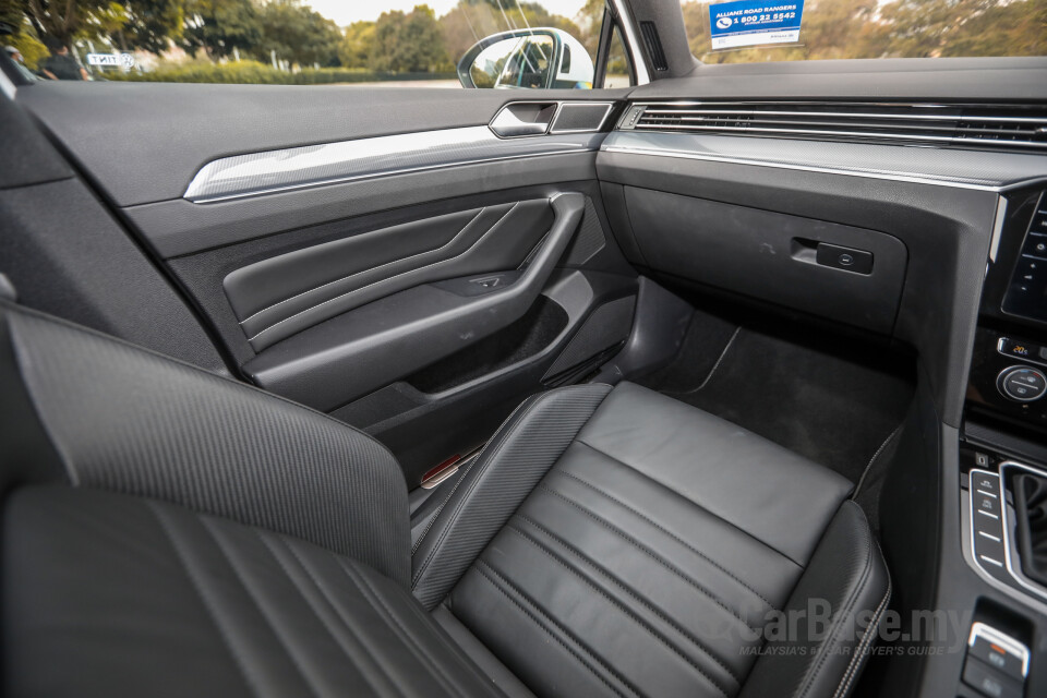 Lexus LS XF50 (2018) Interior