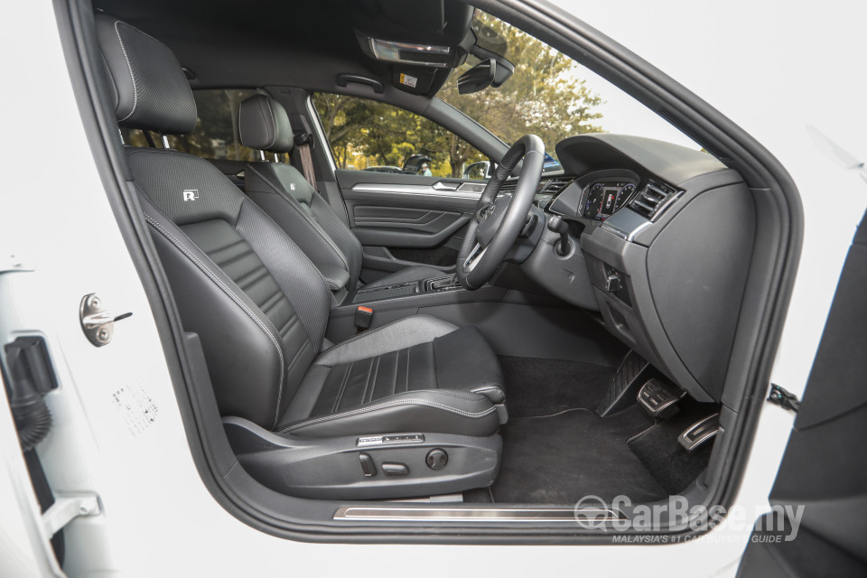 Volkswagen Passat B8.5 (2020) Interior