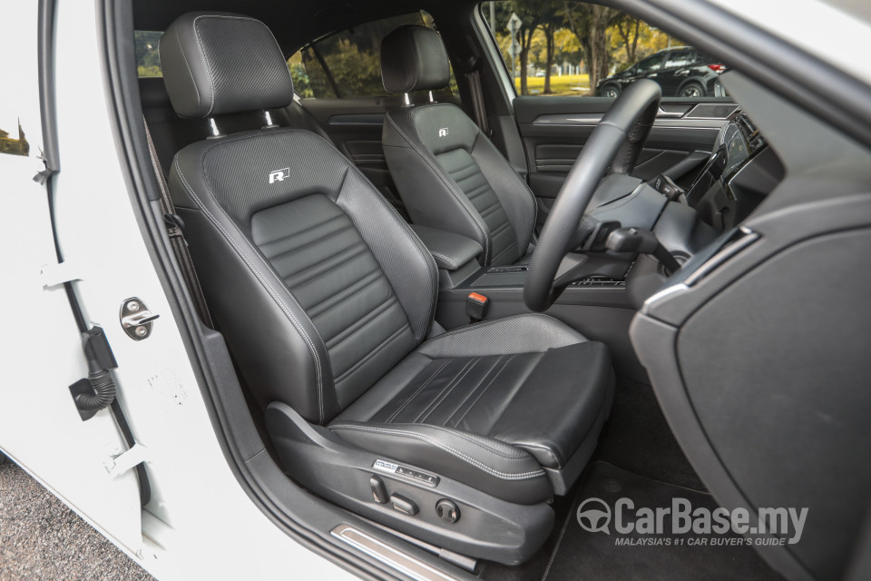 Volkswagen Passat B8.5 (2020) Interior