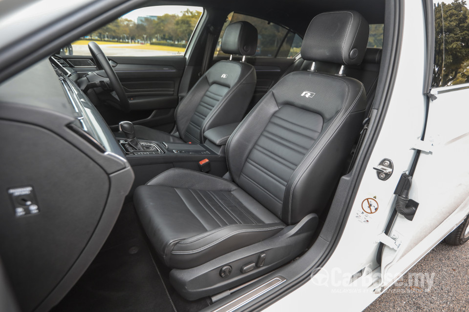 Volkswagen Passat B8.5 (2020) Interior