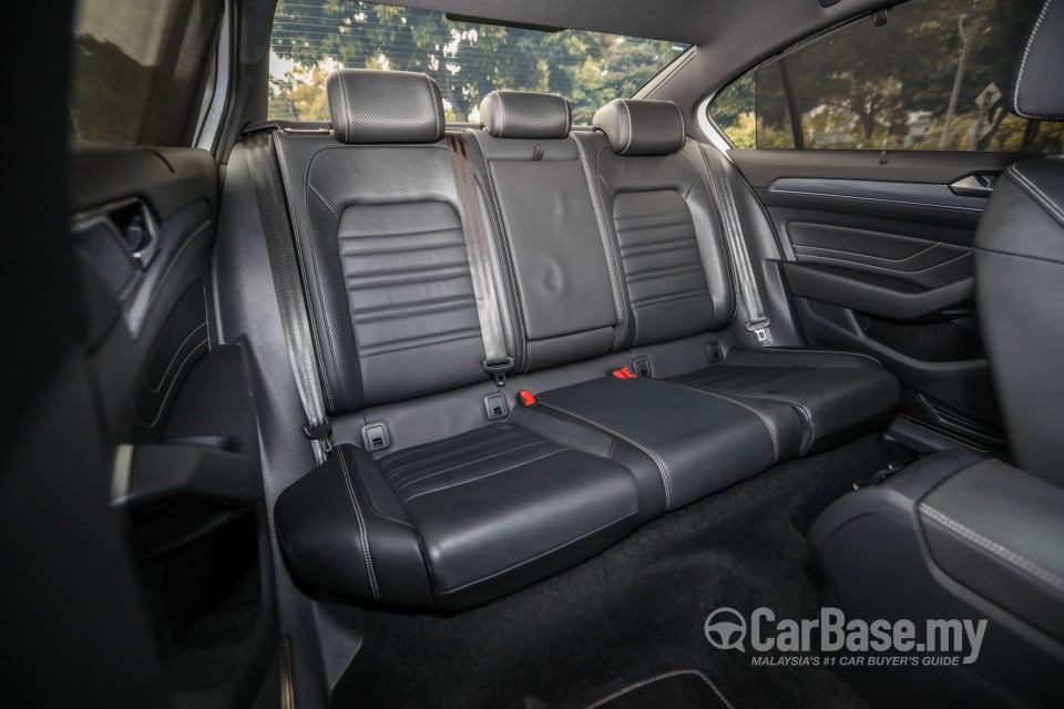 Volkswagen Passat B8.5 (2020) Interior
