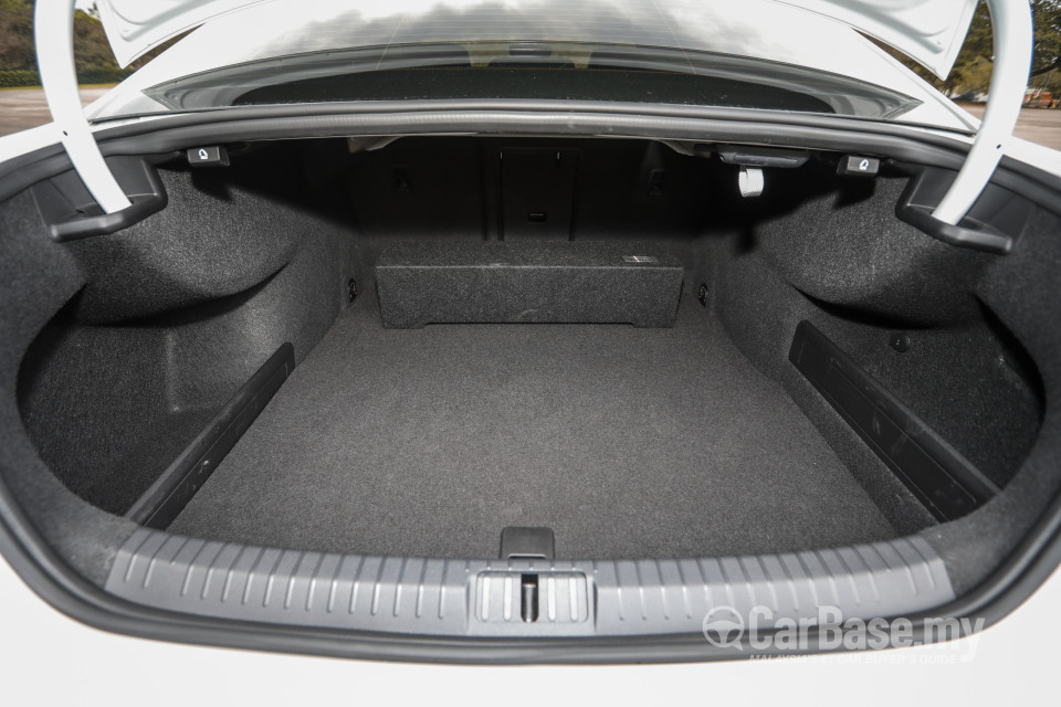 Volkswagen Passat B8.5 (2020) Interior