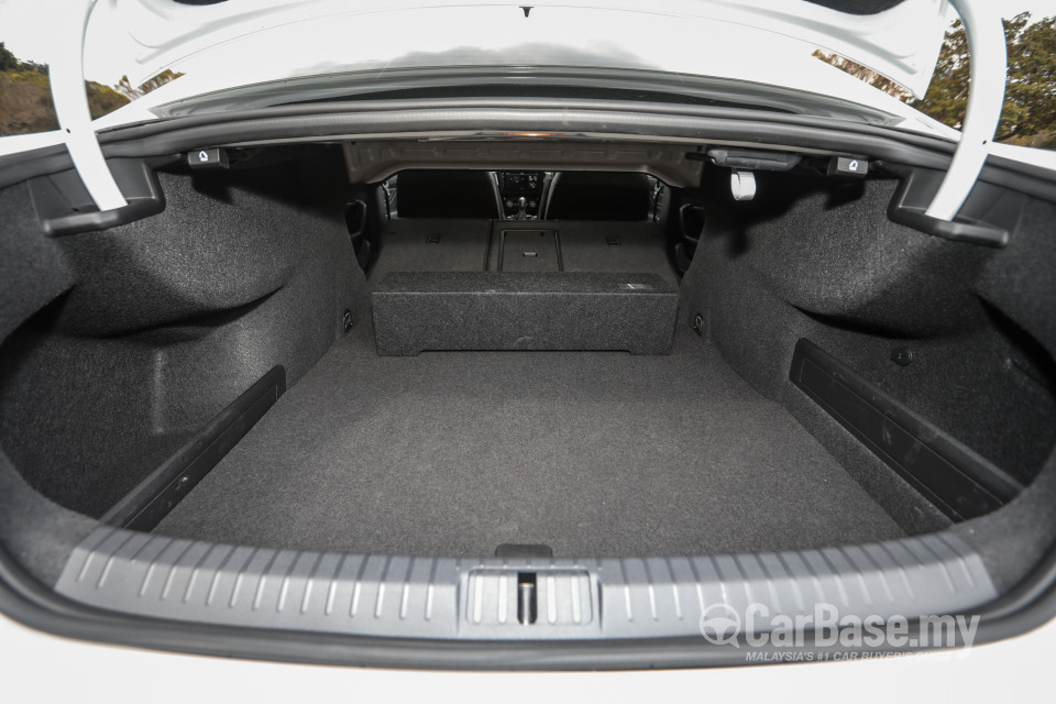 Volkswagen Passat B8.5 (2020) Interior