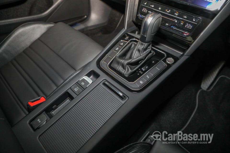 Volkswagen Passat B8.5 (2020) Interior