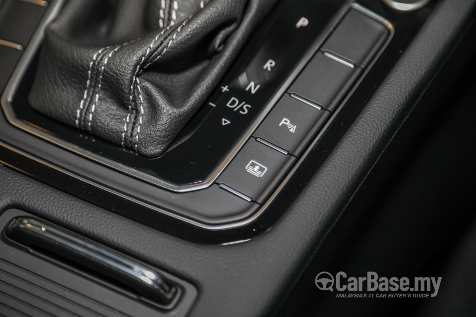 Volkswagen Passat B8.5 (2020) Interior
