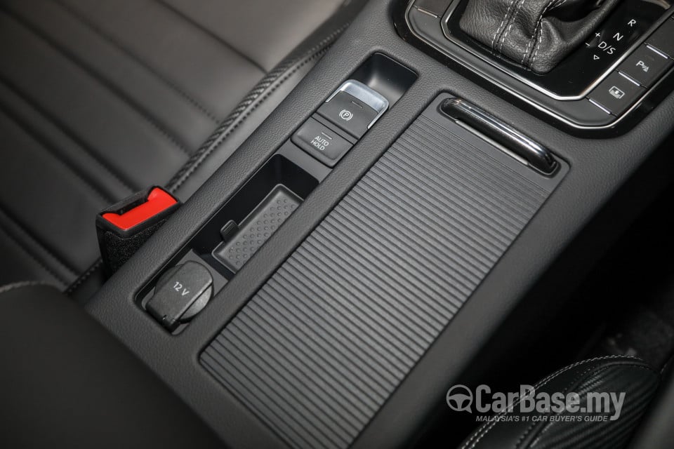 Volkswagen Passat B8.5 (2020) Interior