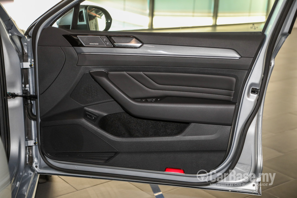 Volkswagen Passat B8.5 (2020) Interior