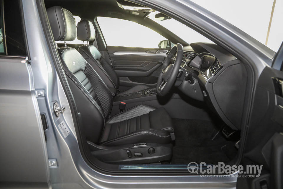Volkswagen Passat B8.5 (2020) Interior