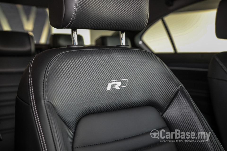 Volkswagen Passat B8.5 (2020) Interior