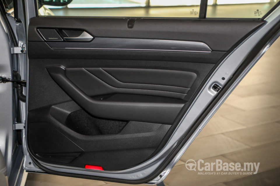 Volkswagen Passat B8.5 (2020) Interior