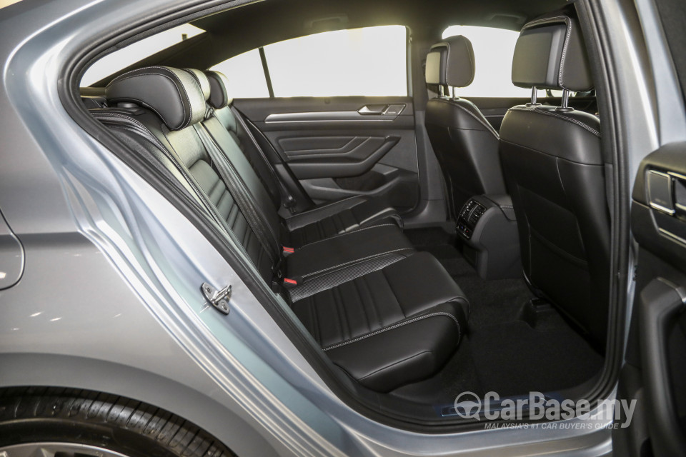 Volkswagen Passat B8.5 (2020) Interior
